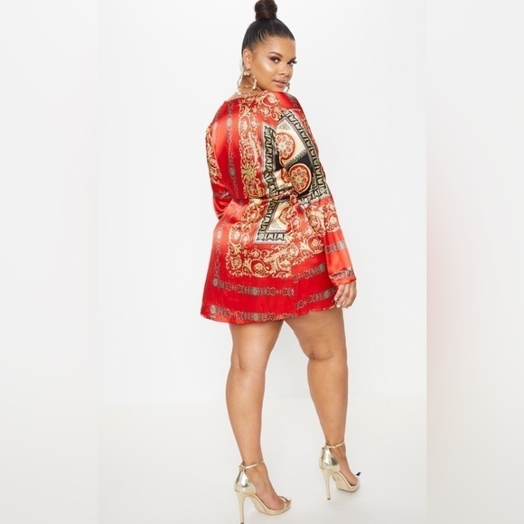 Pretty Little Thing Red Printed Satin Long Sleeve Wrap Dress - Picture 3 of 16